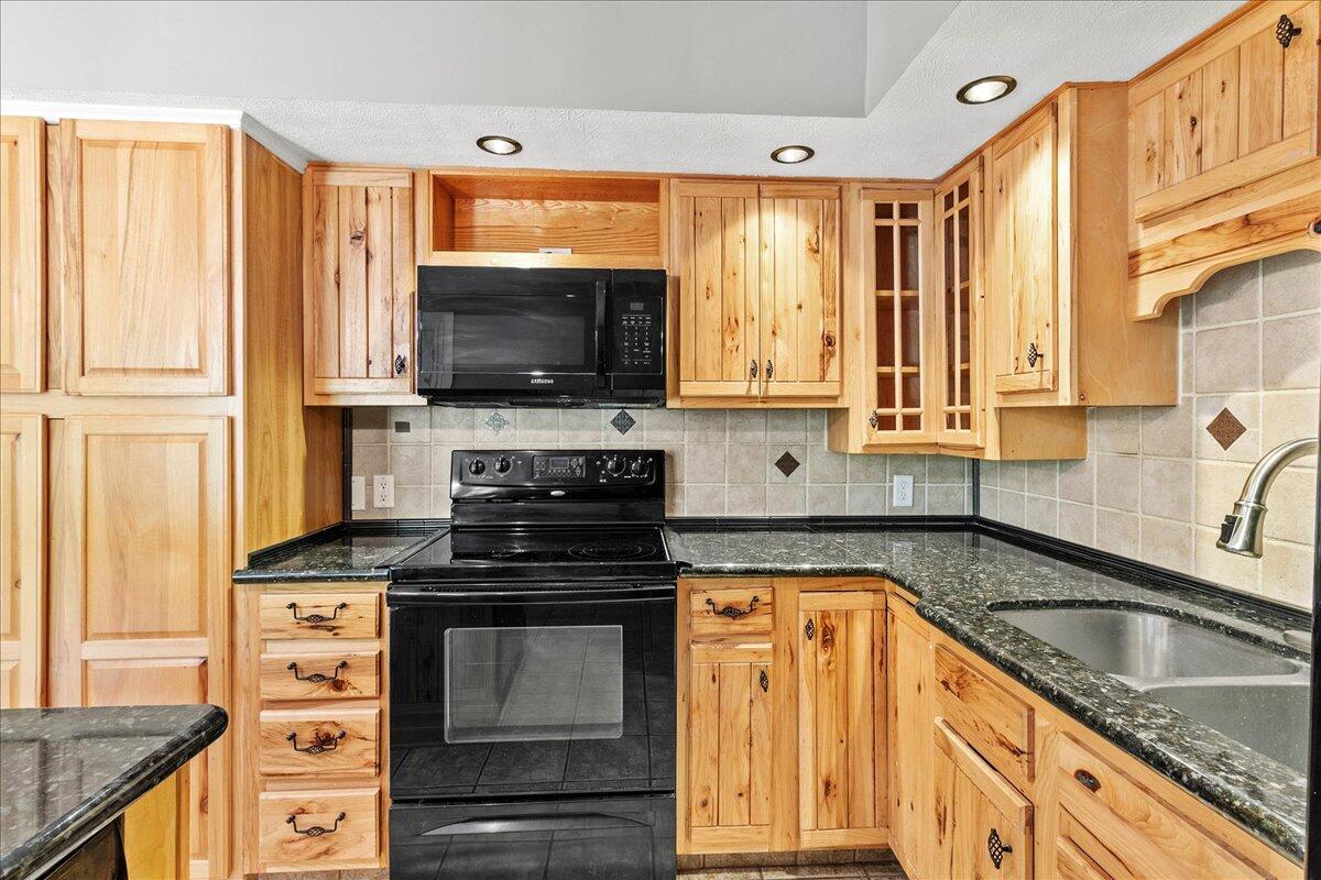 4382 Holiday Lane, Bellefontaine, Ohio image 14