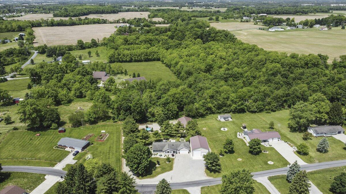 4382 Holiday Lane, Bellefontaine, Ohio image 47