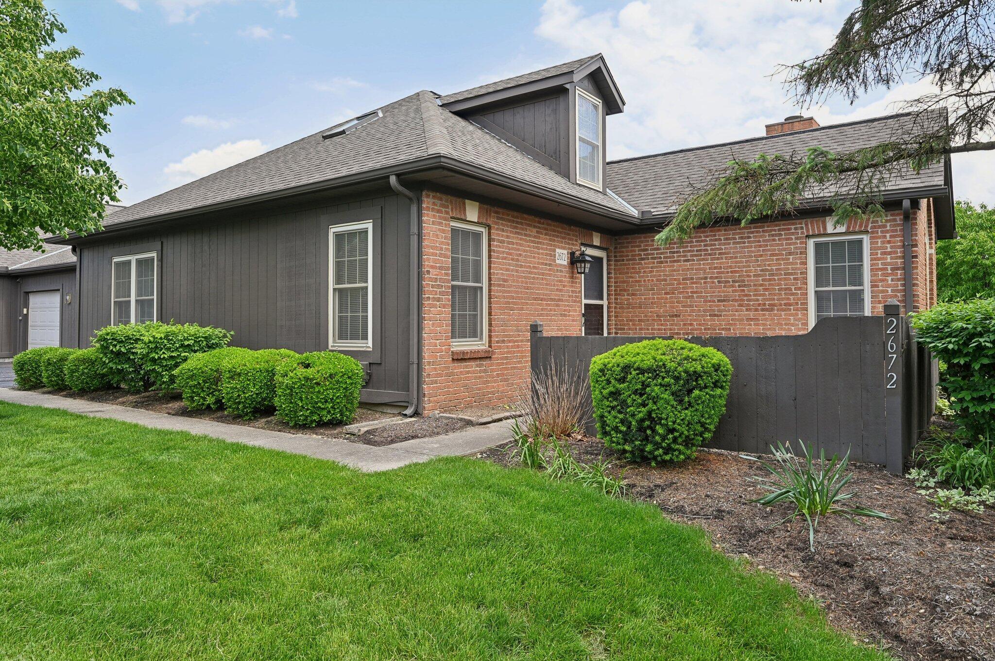 2672 Trottersway Drive, Columbus, Ohio image 1