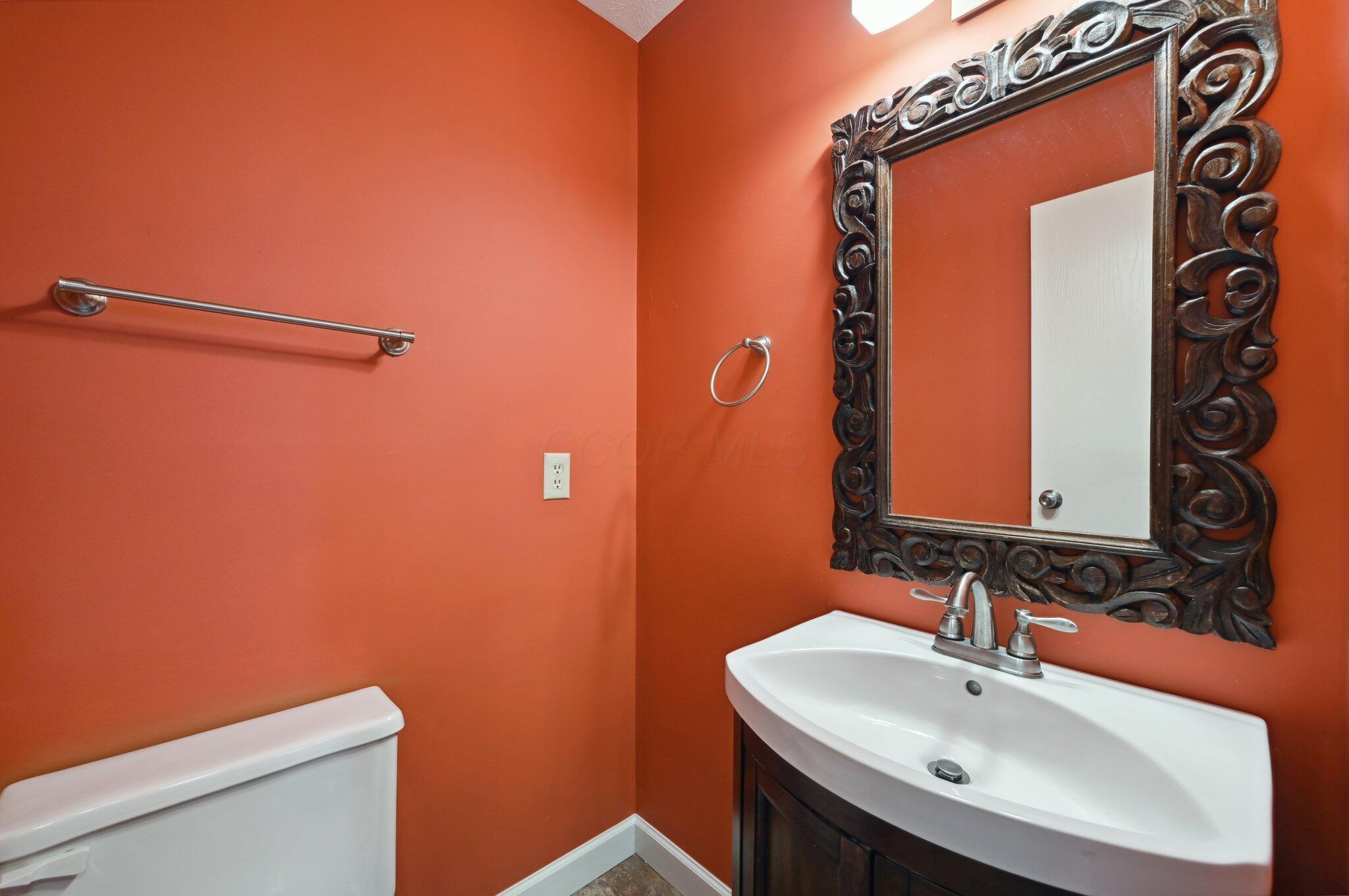 2672 Trottersway Drive, Columbus, Ohio image 12