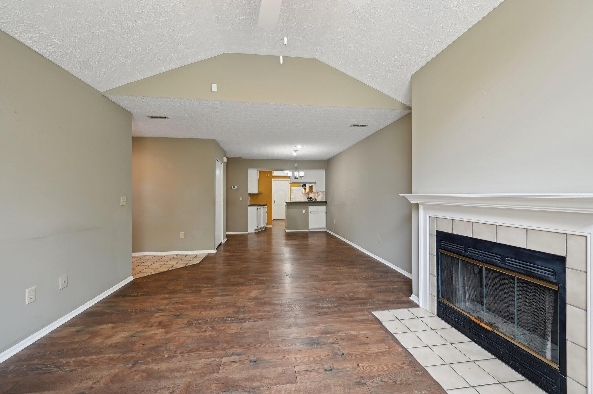 2672 Trottersway Drive, Columbus, Ohio image 5
