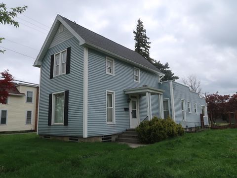 Photo of 115 W Jackson Street, Fostoria, OH 44830 (MLS # 226014254)