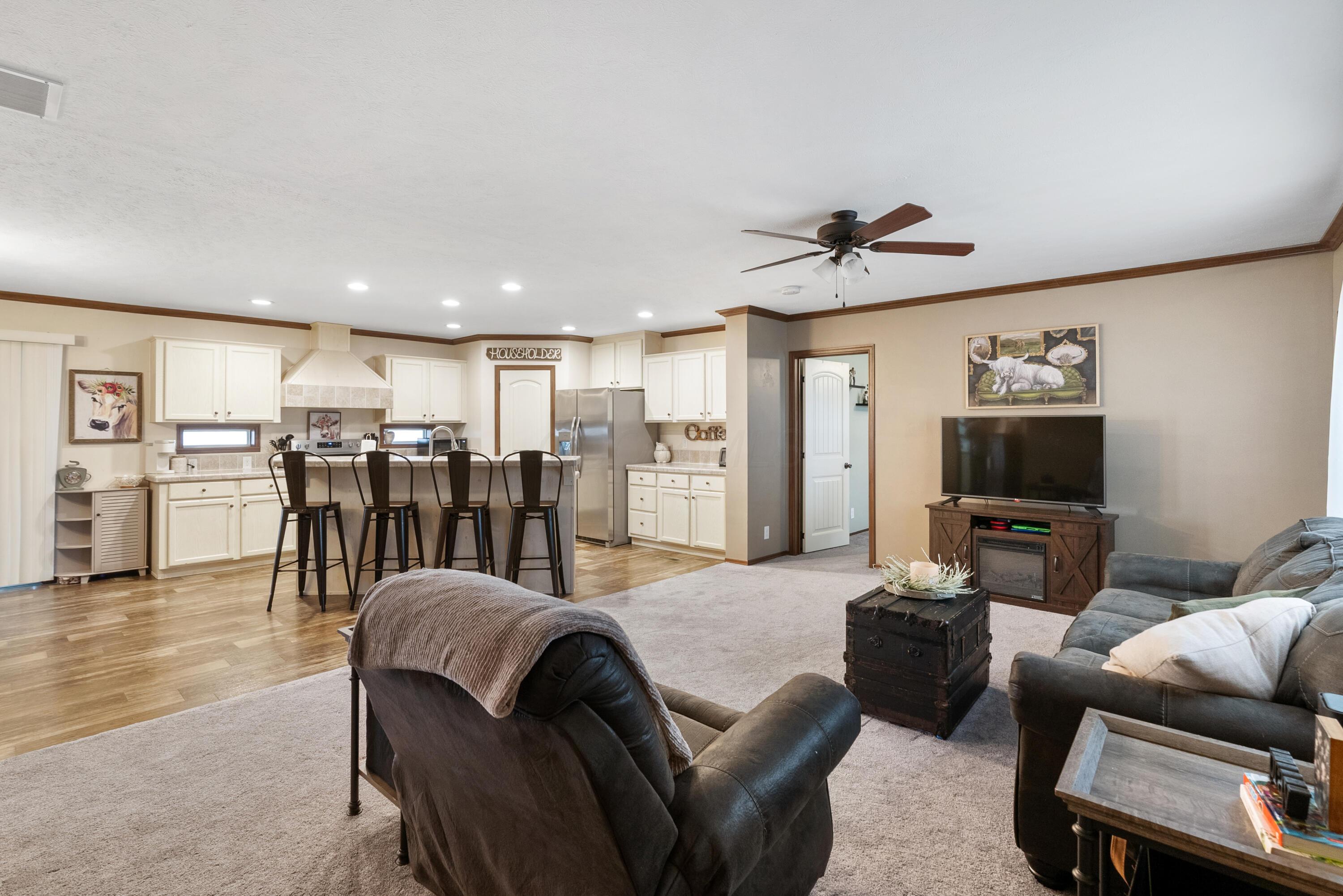 4288 Richland Road, Pleasantville, Ohio image 4