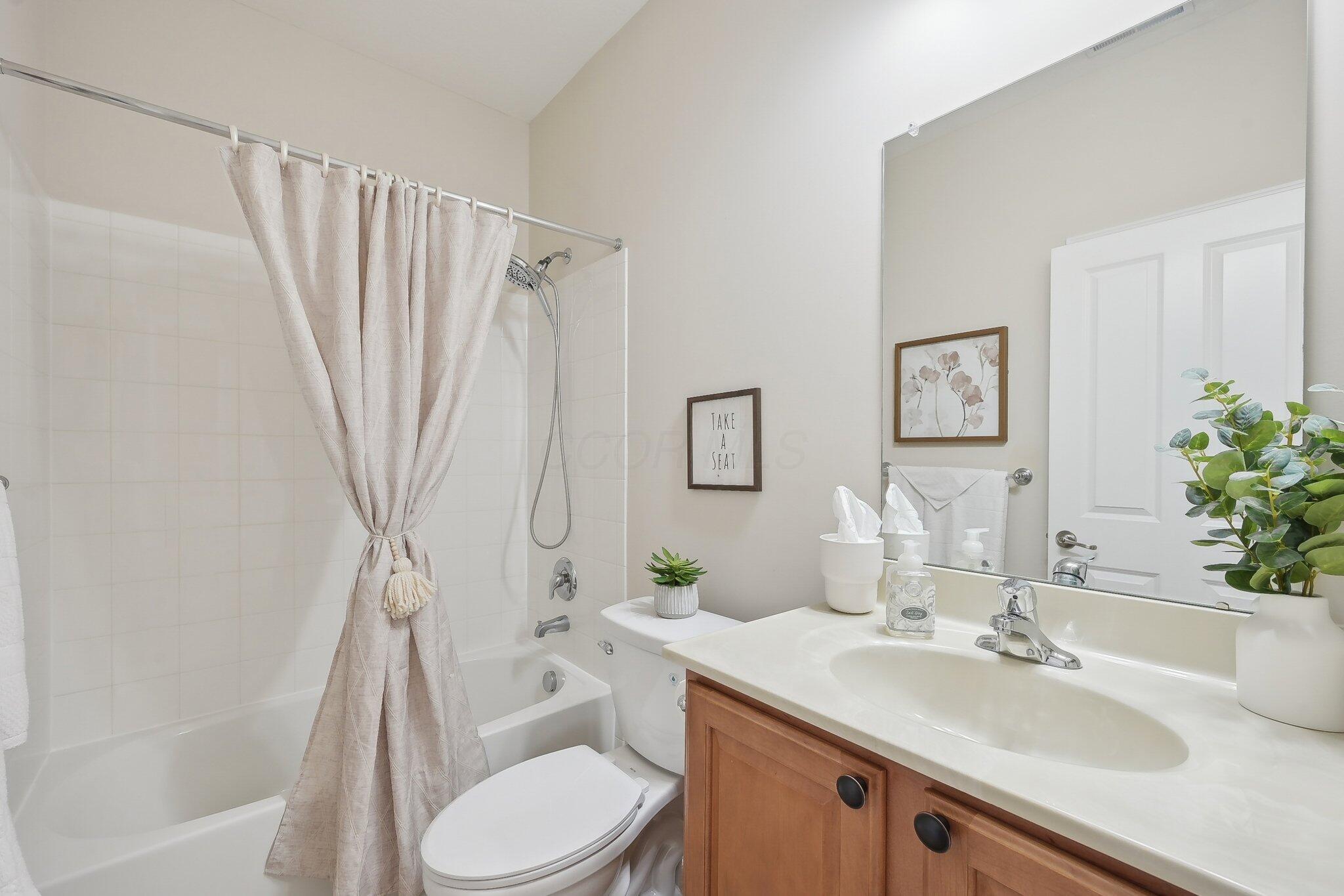 490 Westgreen Lane, Westerville, Ohio image 24