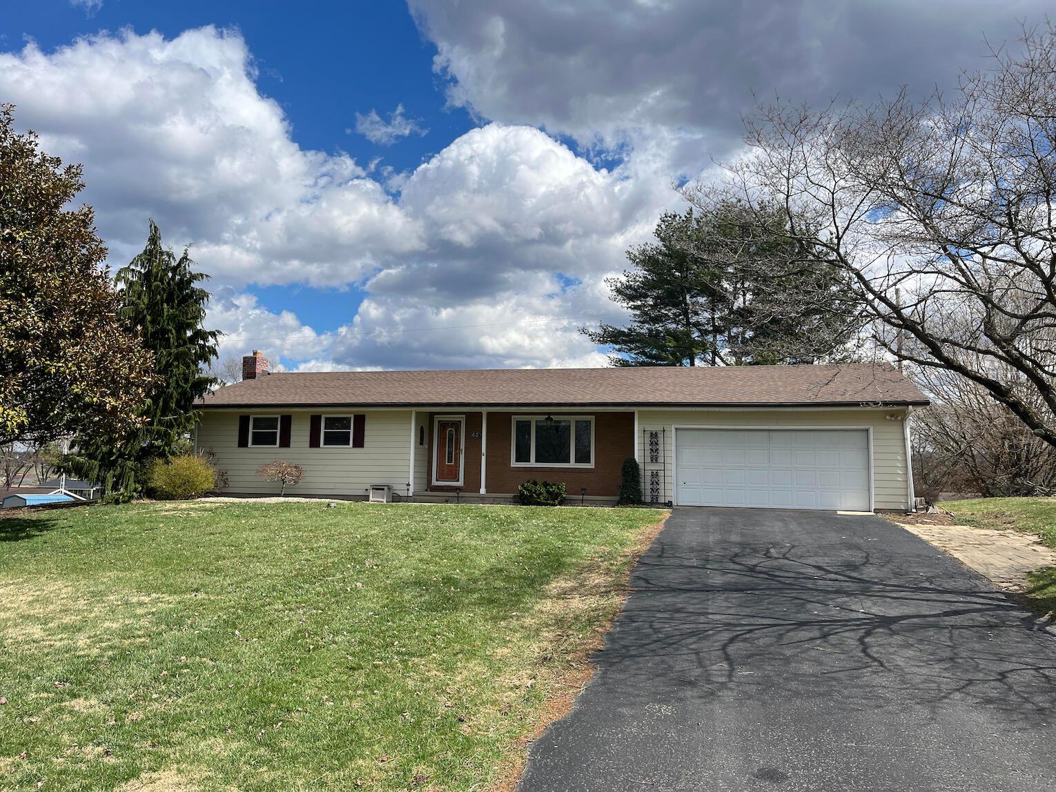 43 Carmel Drive, Chillicothe, Ohio image 1
