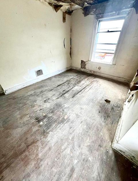 Tiny photo for 2230 Cleveland Avenue, Columbus, OH 43211 (MLS # 225044698)