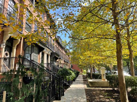 Photo of 292 1/2 E Gay Street, Columbus, OH 43215 (MLS # 225030447)