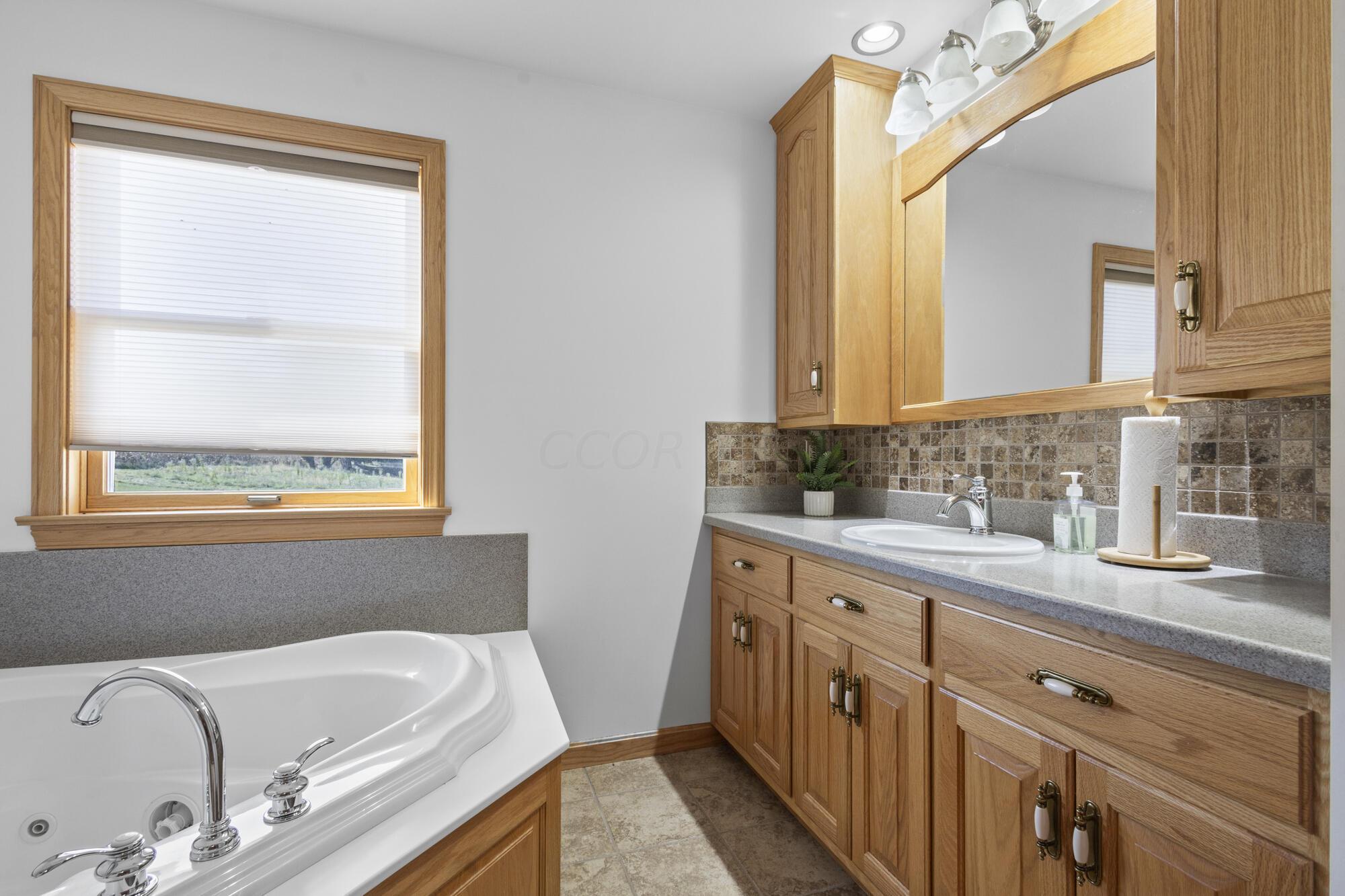 15159 Monroe Mills Road, Mount Vernon, Ohio image 25