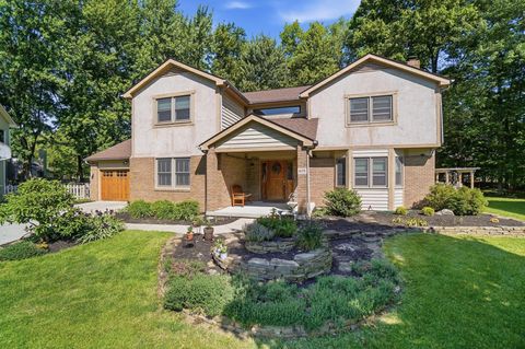 Photo of 605 Kingfisher Drive, Westerville, OH 43082 (MLS # 226017916)