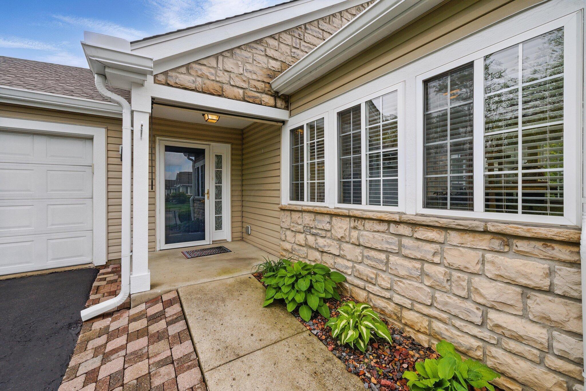 668 Bideford Avenue #11C, Blacklick, Ohio image 3
