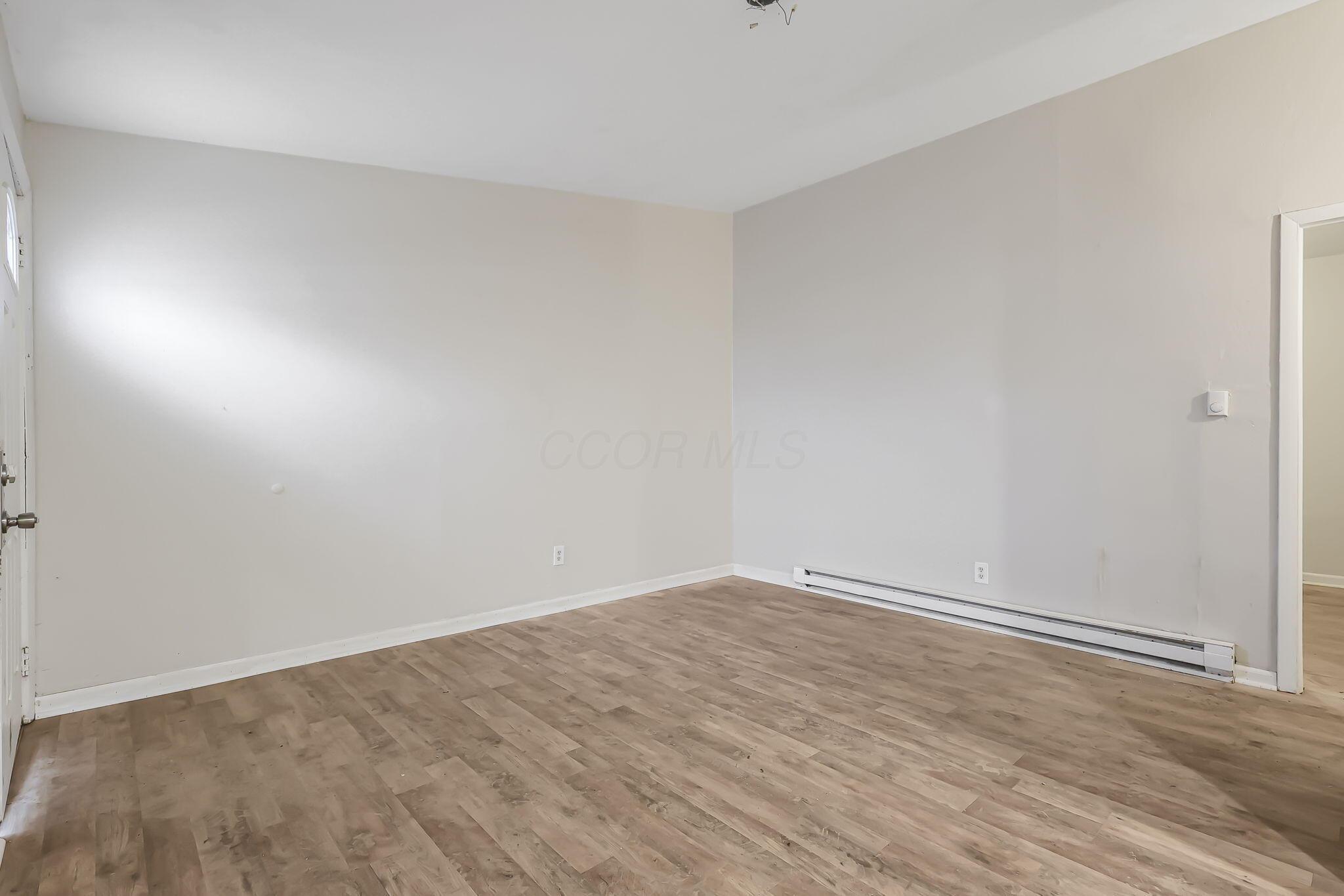 2445-2447 Hiawatha Street