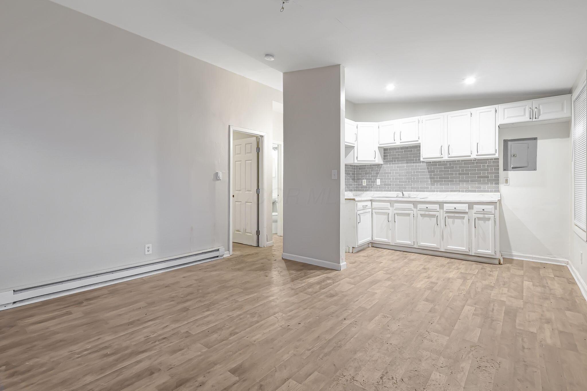 2445-2447 Hiawatha Street