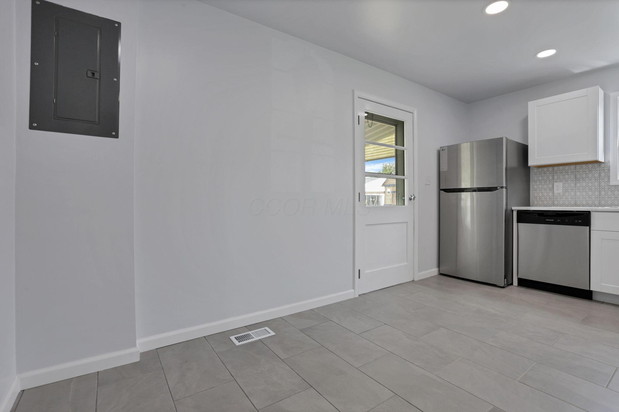 46 S 24th Street, Newark, Ohio image 9