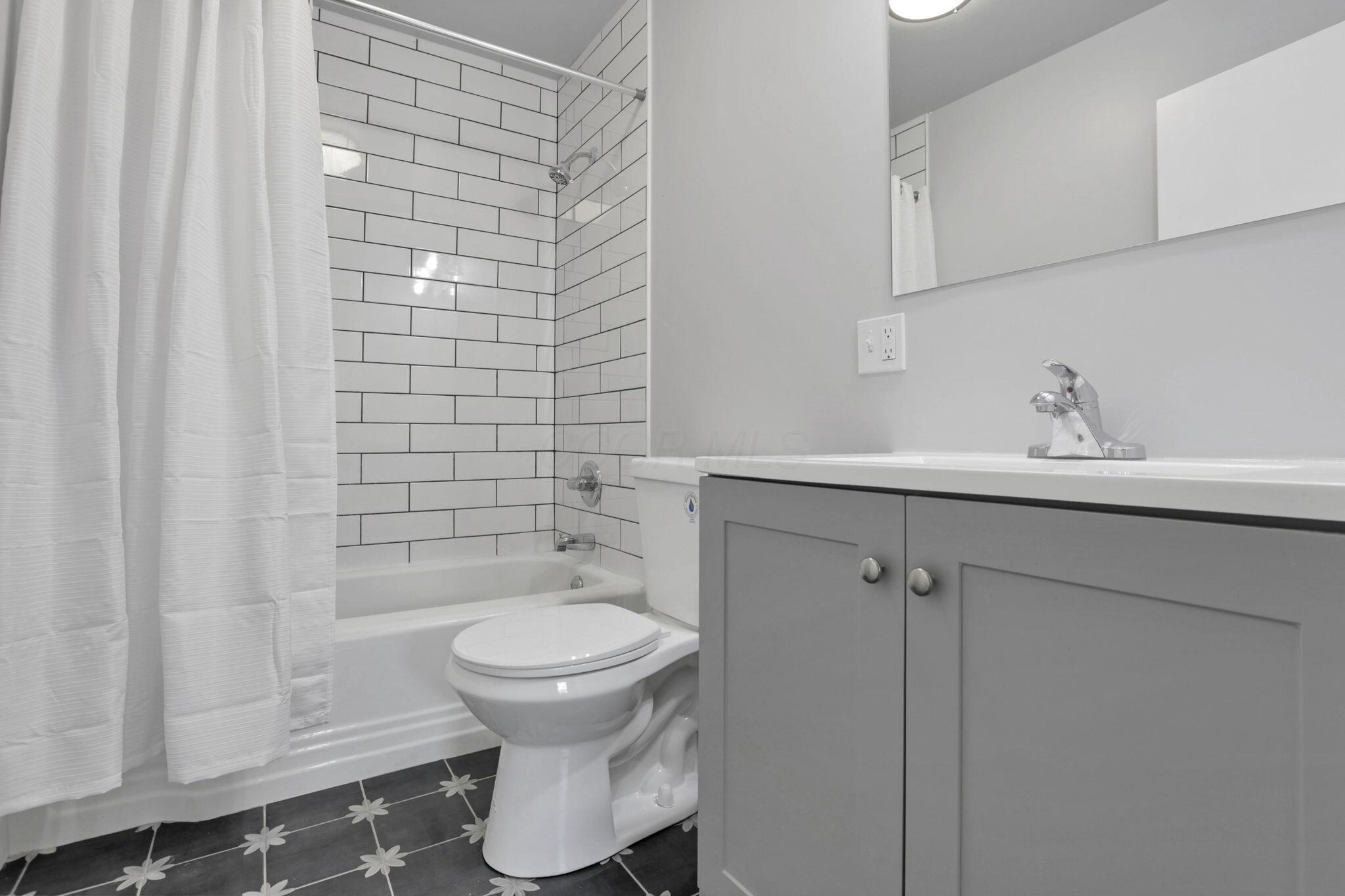 46 S 24th Street, Newark, Ohio image 12
