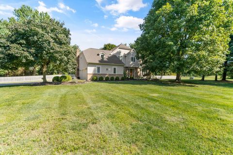 Photo of 4944 Rutherford Road, Powell, OH 43065 (MLS # 226001907)