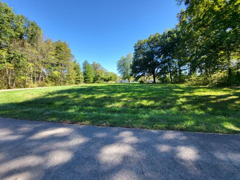 Photo of 874 Lubeck Drive, Georgetown, OH 45121 (MLS # 225037843) Photo of 874 Lubeck Drive, Georgetown, OH 45121 (MLS # 225037843)