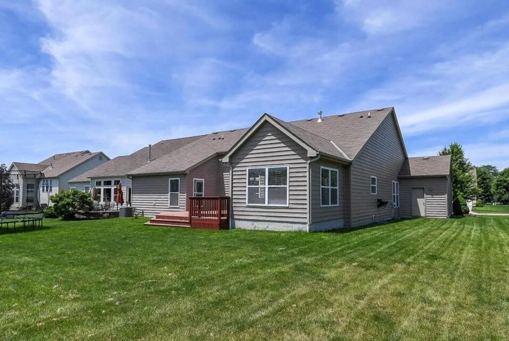 Photo of 4249 Vista Walk Lane, Powell, OH 43065 (MLS # 226016287)