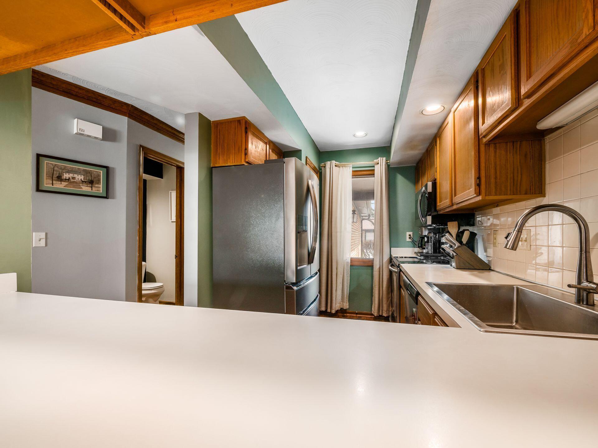 1612 Six Point Court, Columbus, Ohio image 9