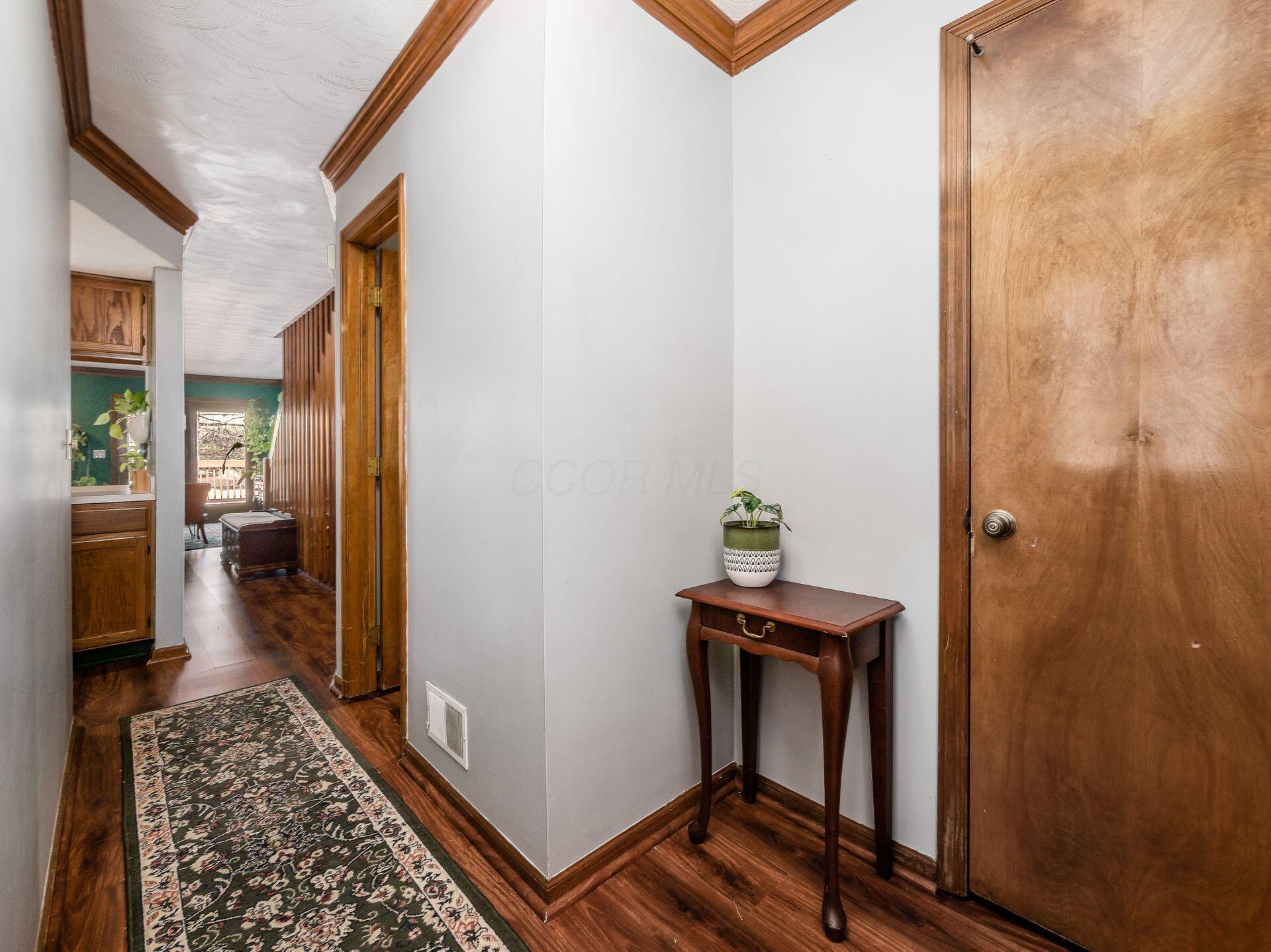 1612 Six Point Court, Columbus, Ohio image 5