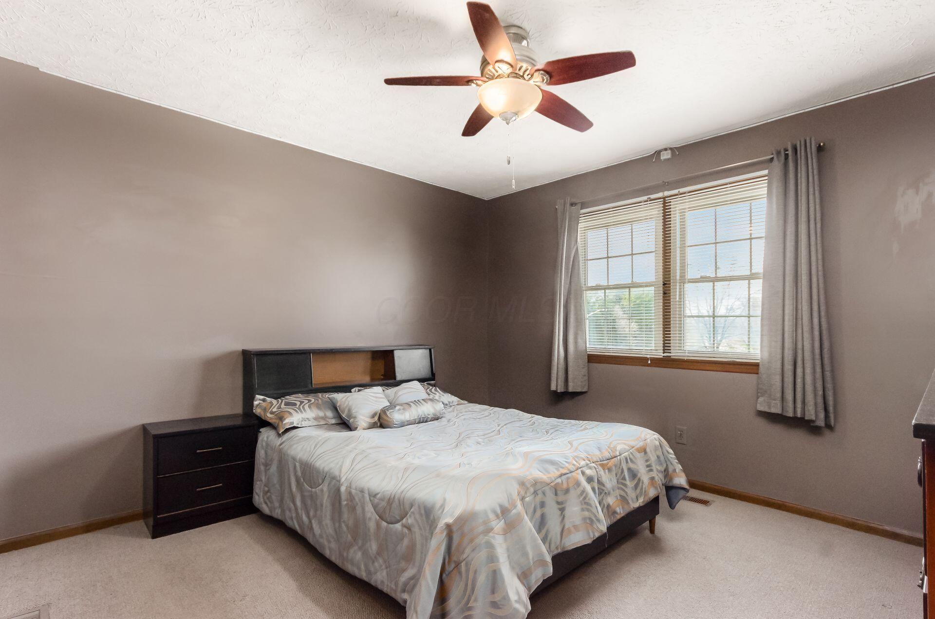 6204 Apache Way, Grove City, Ohio image 33
