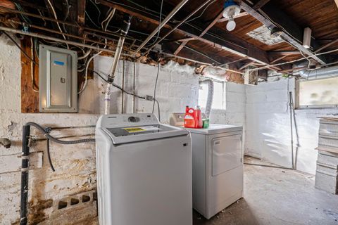 Tiny photo for 217 E Oakland Avenue, Columbus, OH 43201 (MLS # 225040231)