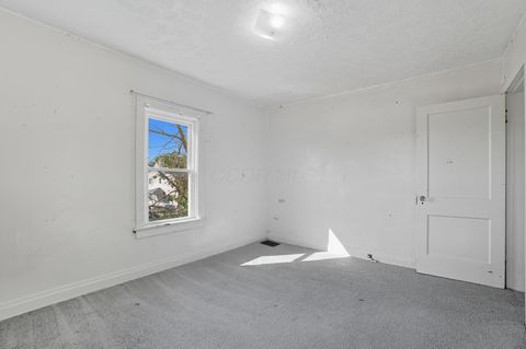 Tiny photo for 1326 E 23rd Avenue, Columbus, OH 43211 (MLS # 225037544)