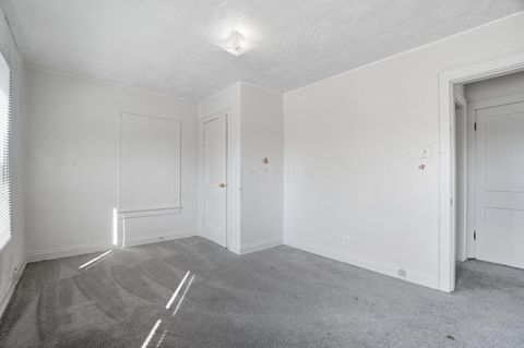 Tiny photo for 1326 E 23rd Avenue, Columbus, OH 43211 (MLS # 225037544)