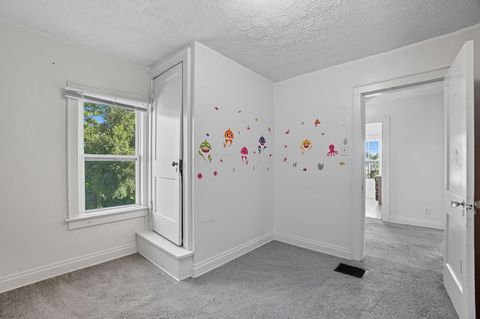 Tiny photo for 1326 E 23rd Avenue, Columbus, OH 43211 (MLS # 225037544)