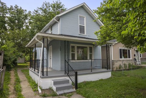 Photo of 308 S Highland Avenue, Columbus, OH 43223 (MLS # 226023751)