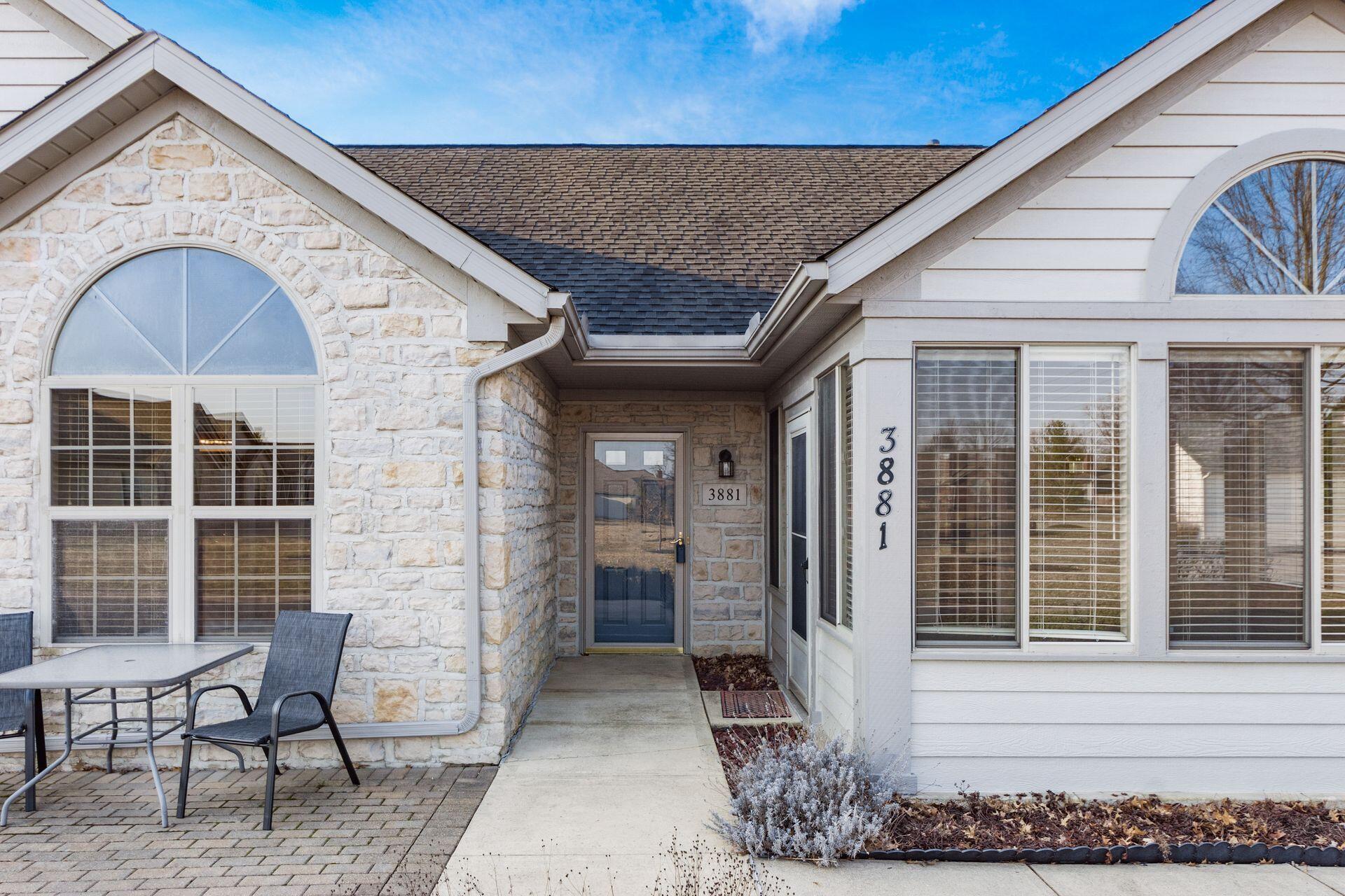 3881 Orchard Way, Powell, Ohio image 2