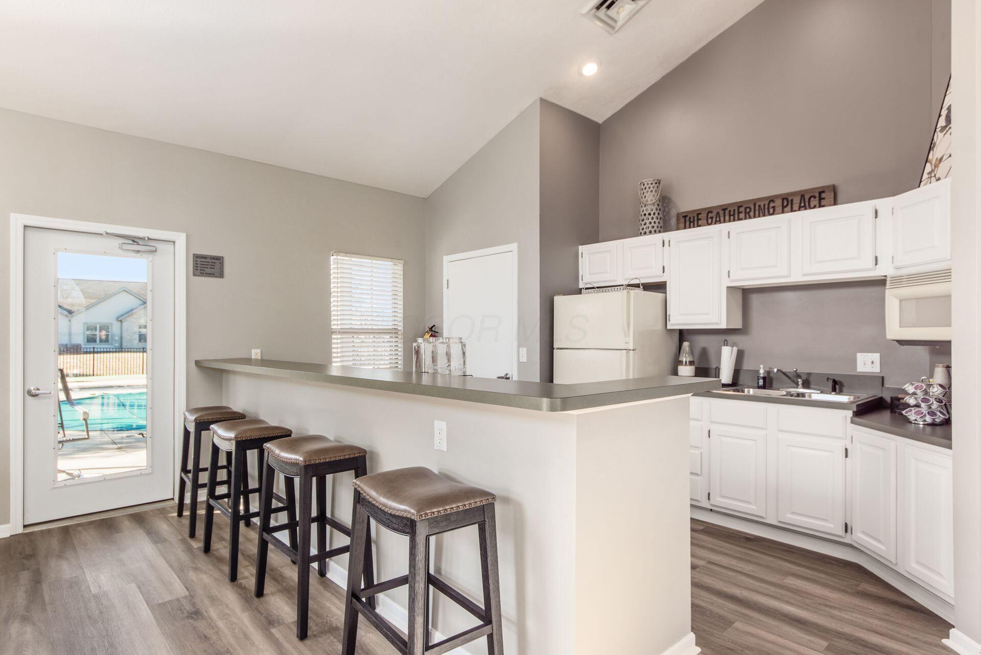 3881 Orchard Way, Powell, Ohio image 36
