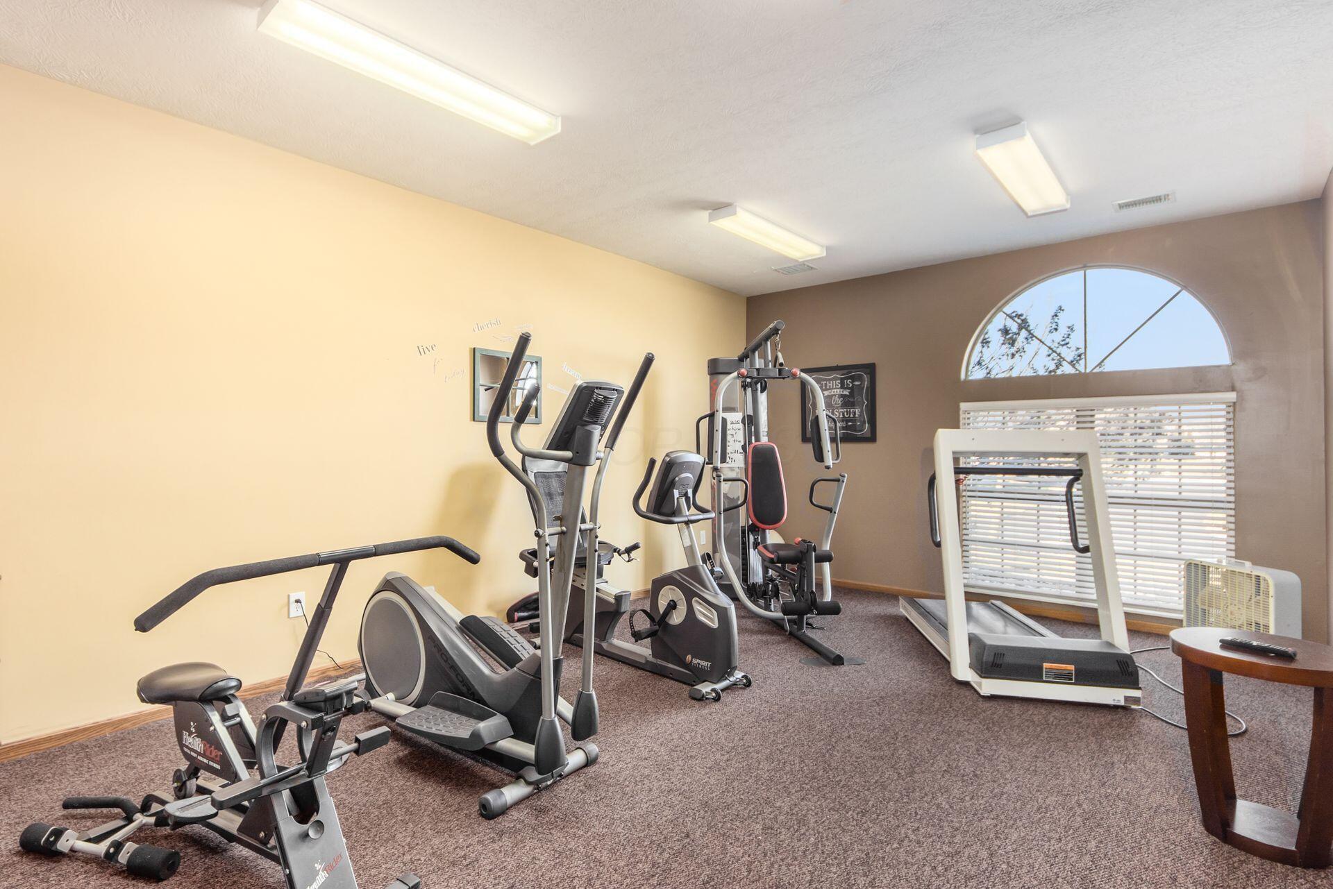 3881 Orchard Way, Powell, Ohio image 33