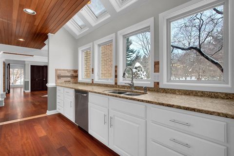 Tiny photo for 20 Waterford Court, Granville, OH 43023 (MLS # 226003044)