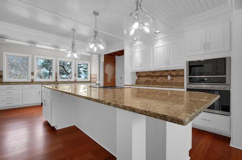 Tiny photo for 20 Waterford Court, Granville, OH 43023 (MLS # 226003044)