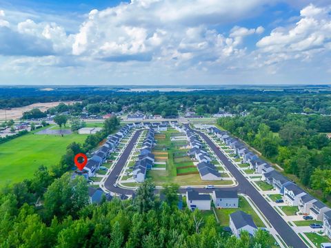 Tiny photo for 197 Chesapeake Circle, Springfield, OH 45505 (MLS # 225039652)
