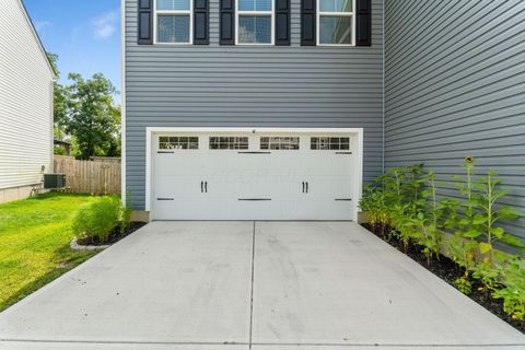 Tiny photo for 197 Chesapeake Circle, Springfield, OH 45505 (MLS # 225039652)