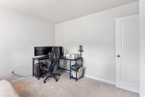 Tiny photo for 197 Chesapeake Circle, Springfield, OH 45505 (MLS # 225039652)