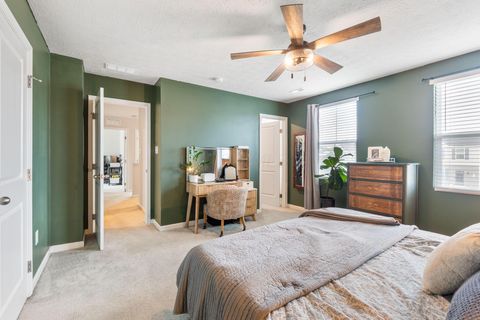 Tiny photo for 197 Chesapeake Circle, Springfield, OH 45505 (MLS # 225039652)