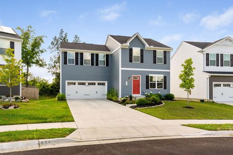 Tiny photo for 197 Chesapeake Circle, Springfield, OH 45505 (MLS # 225039652)