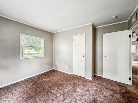 Tiny photo for 184 S Hampton Road, Columbus, OH 43213 (MLS # 225037438)