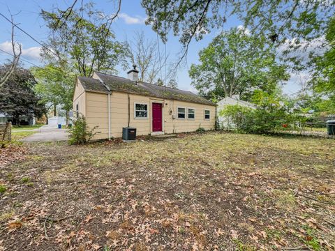 Tiny photo for 184 S Hampton Road, Columbus, OH 43213 (MLS # 225037438)