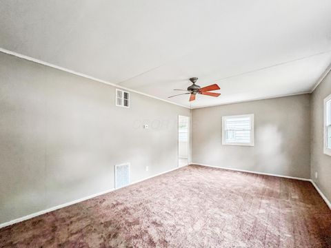 Tiny photo for 184 S Hampton Road, Columbus, OH 43213 (MLS # 225037438)