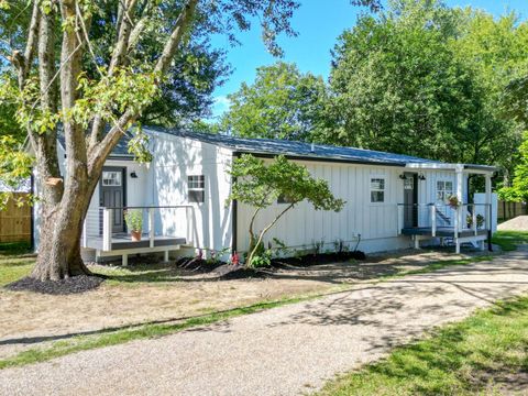 Photo for 376 Merritt Road