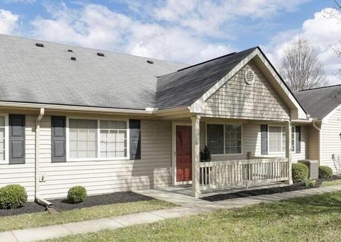 Photo of 240 Wildwood Court, Heath, OH 43056 (MLS # 226027615)