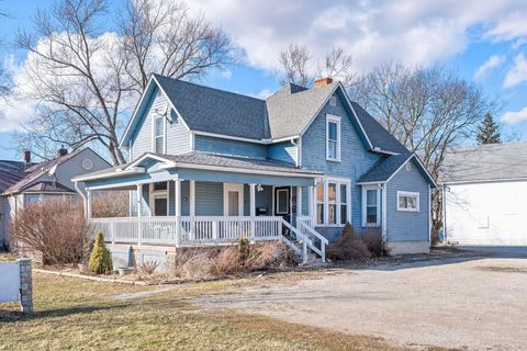 Photo of 804 W 5th Street, Marysville, OH 43040 (MLS # 226006231)