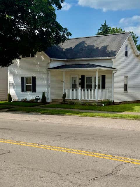 Photo of 414 E Mound Street, Circleville, OH 43113 (MLS # 226028242)