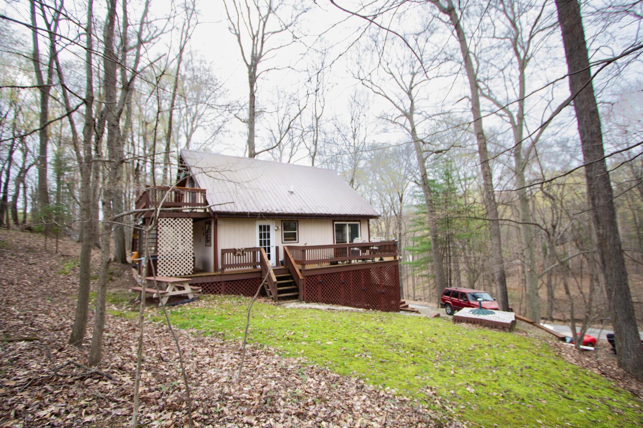 474 Natchez Lane, Sugar Grove, Ohio image 3