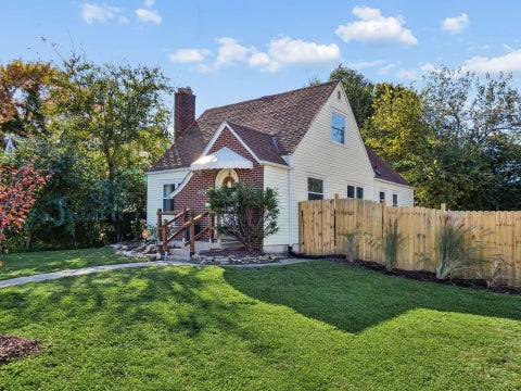 Tiny photo for 929 Bulen Avenue, Columbus, OH 43206 (MLS # 226039933)