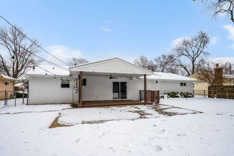 Tiny photo for 4271 Kenbury Place, Columbus, OH 43220 (MLS # 225045106)