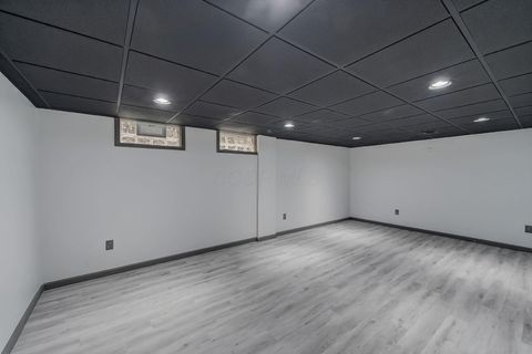 Tiny photo for 4271 Kenbury Place, Columbus, OH 43220 (MLS # 225045106)